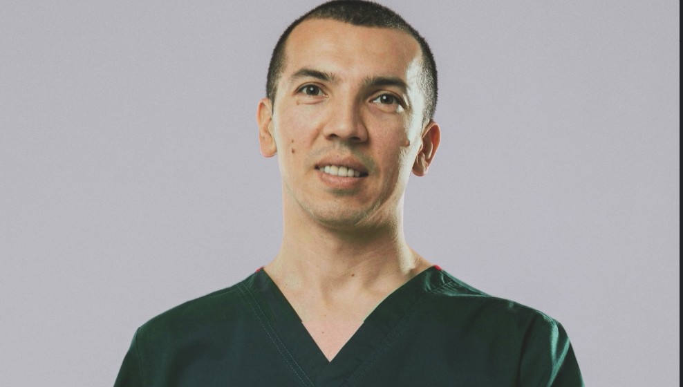 Хакимов Мемет Дмитриевич — врач-эндоскопист клиники Хакимовых