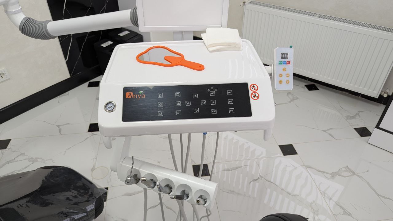 Оборудование стоматологии клиники Хакимовых в Симферополе